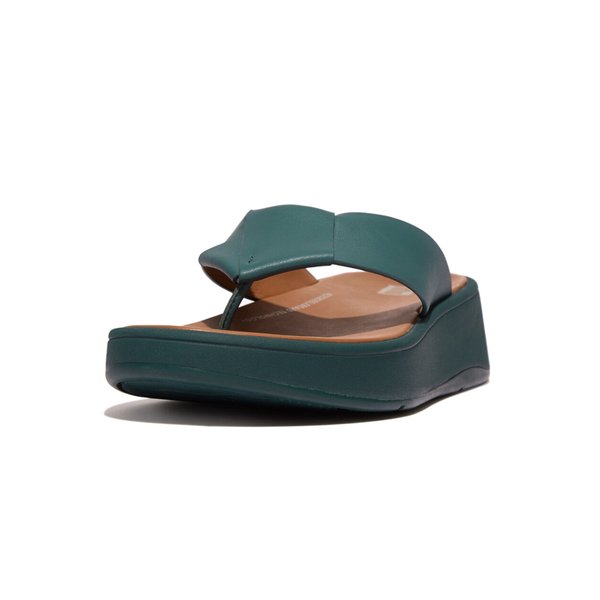 F-MODE Folded-Leather Flatform Toe-Post Sandals