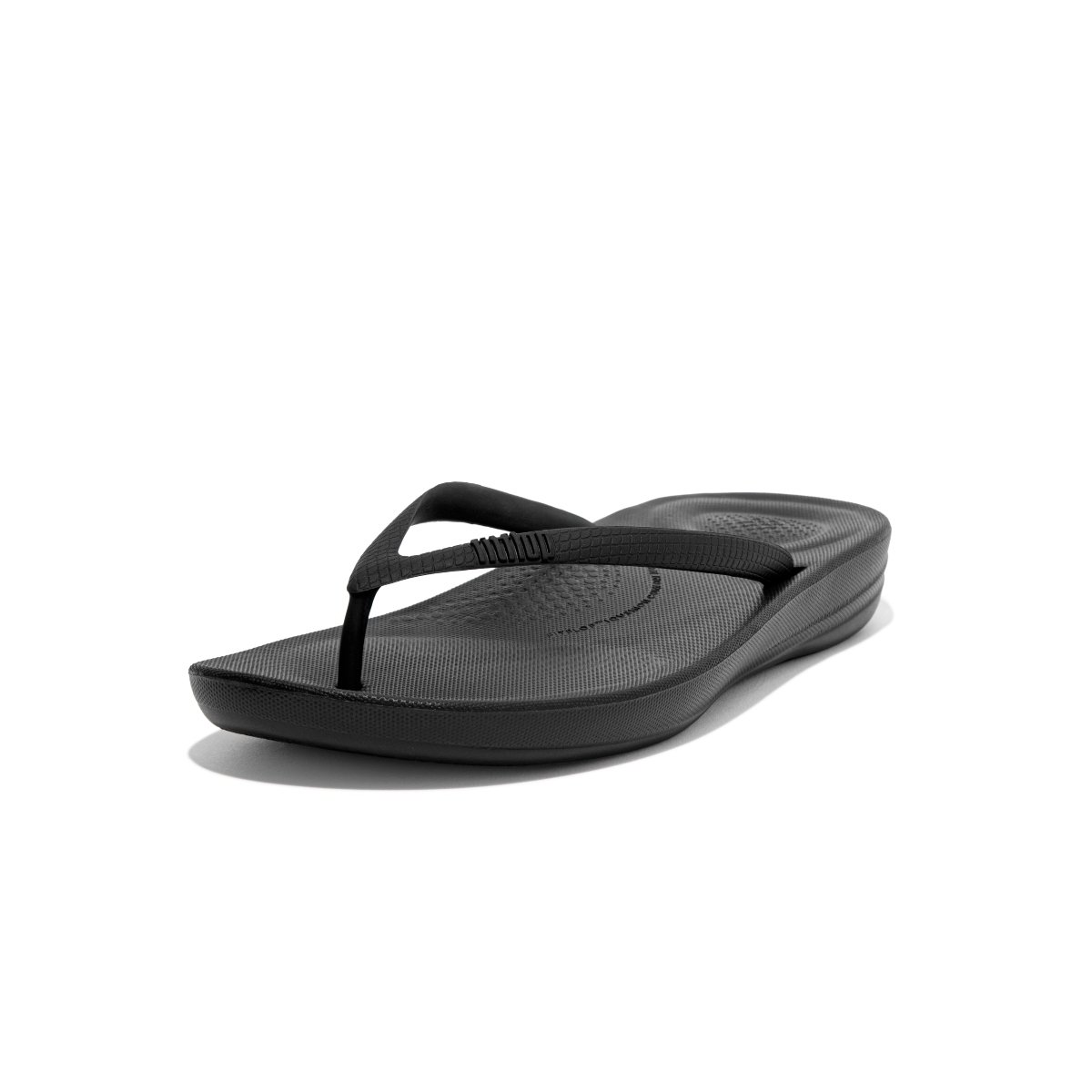 FitFlop iQUSHION Ergonomic Flip-Flops All Black side view 
