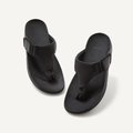 TRAKK II Leather Toe-Post Sandals All Black close up