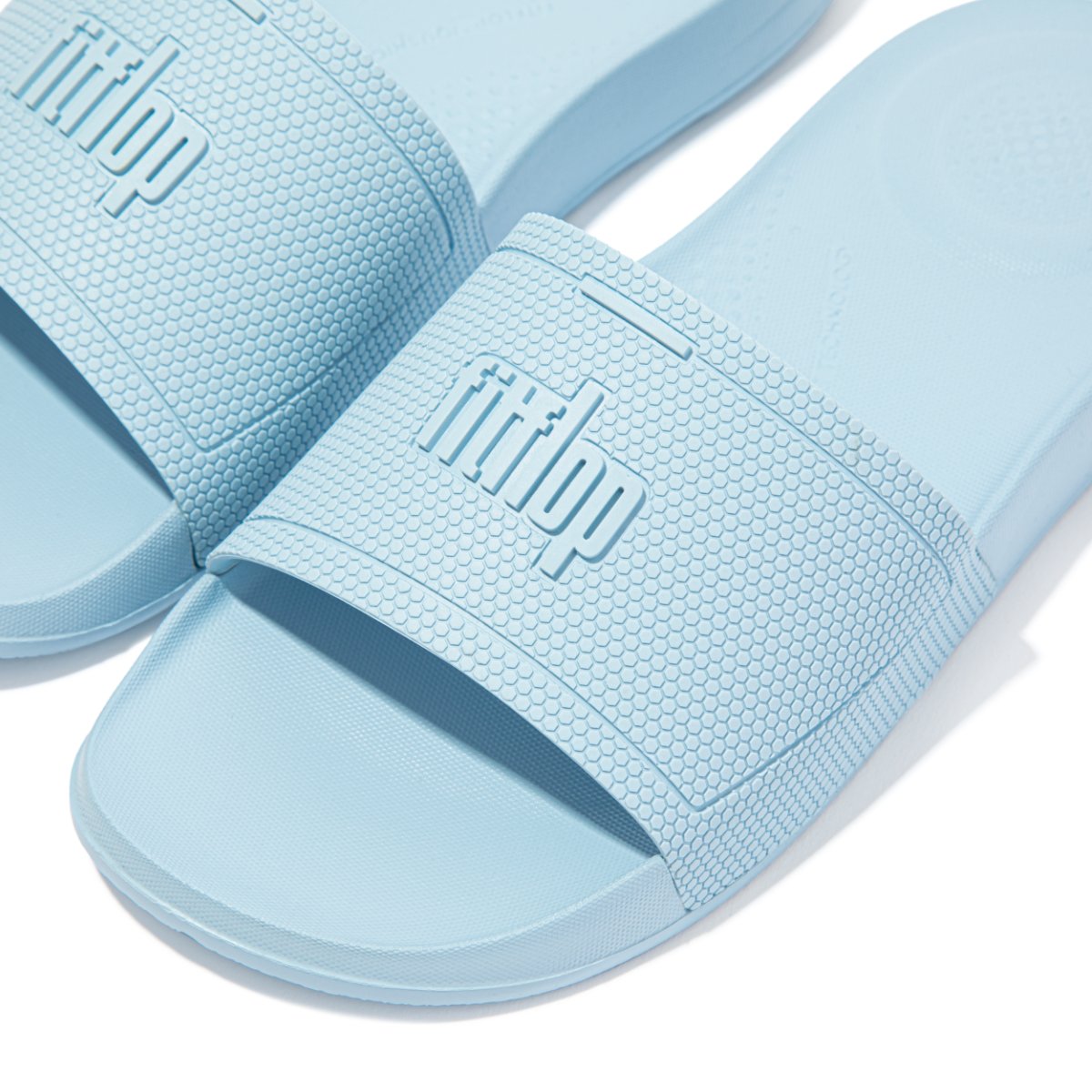 FitFlop iQUSHION Pool Sliders Sky Blue close up