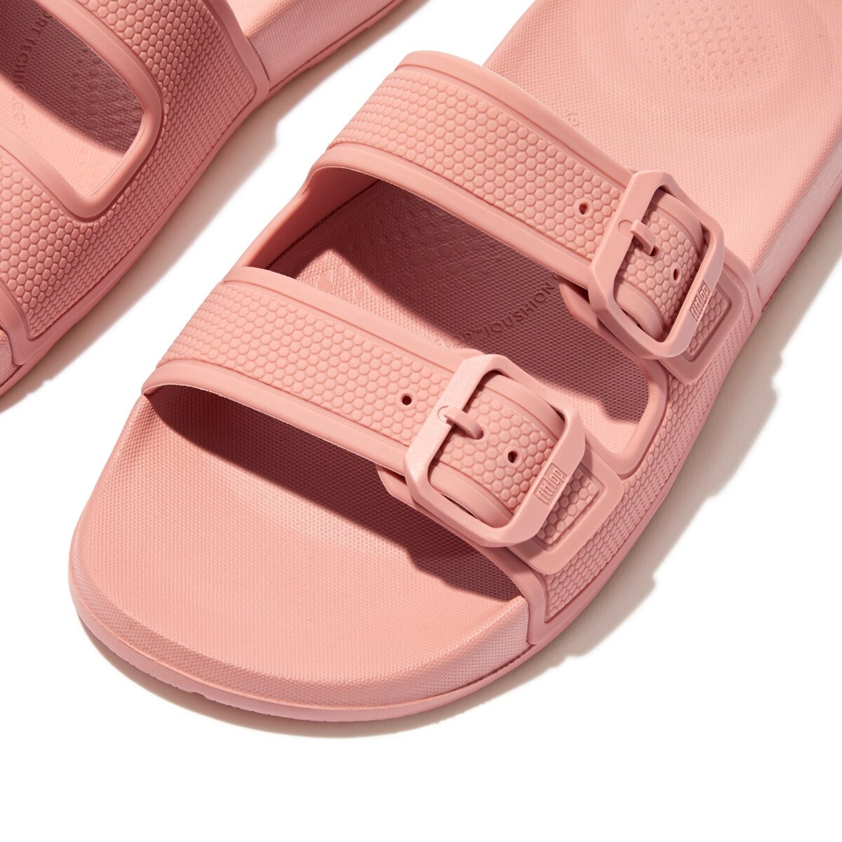 fitflop】フィットフロップ IQUSHION TWO-BAR BUCKLE SLIDES-