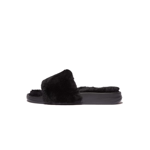 iQushion Shearling Slides
